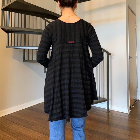 Hard Tail tunic - Picture 2 of 3